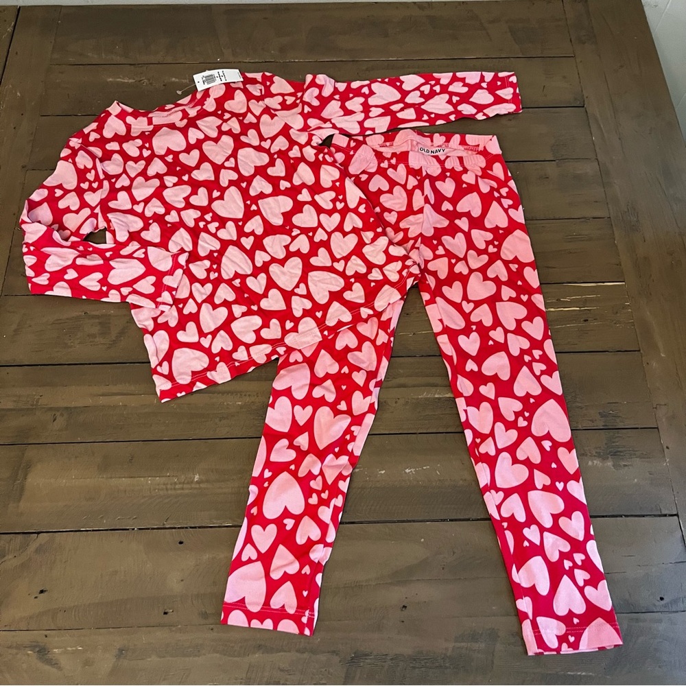 NWT 5T 2pc Old Navy heart print matching cotton set